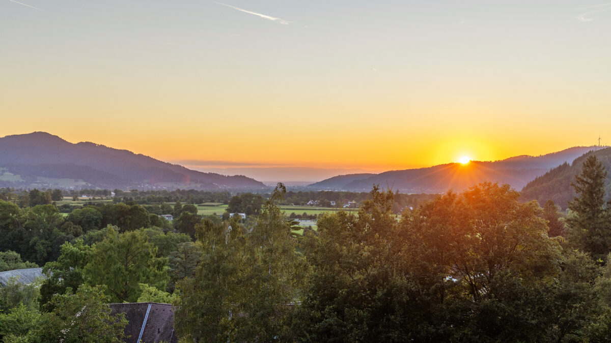 Sonnenuntergang über der Klinik